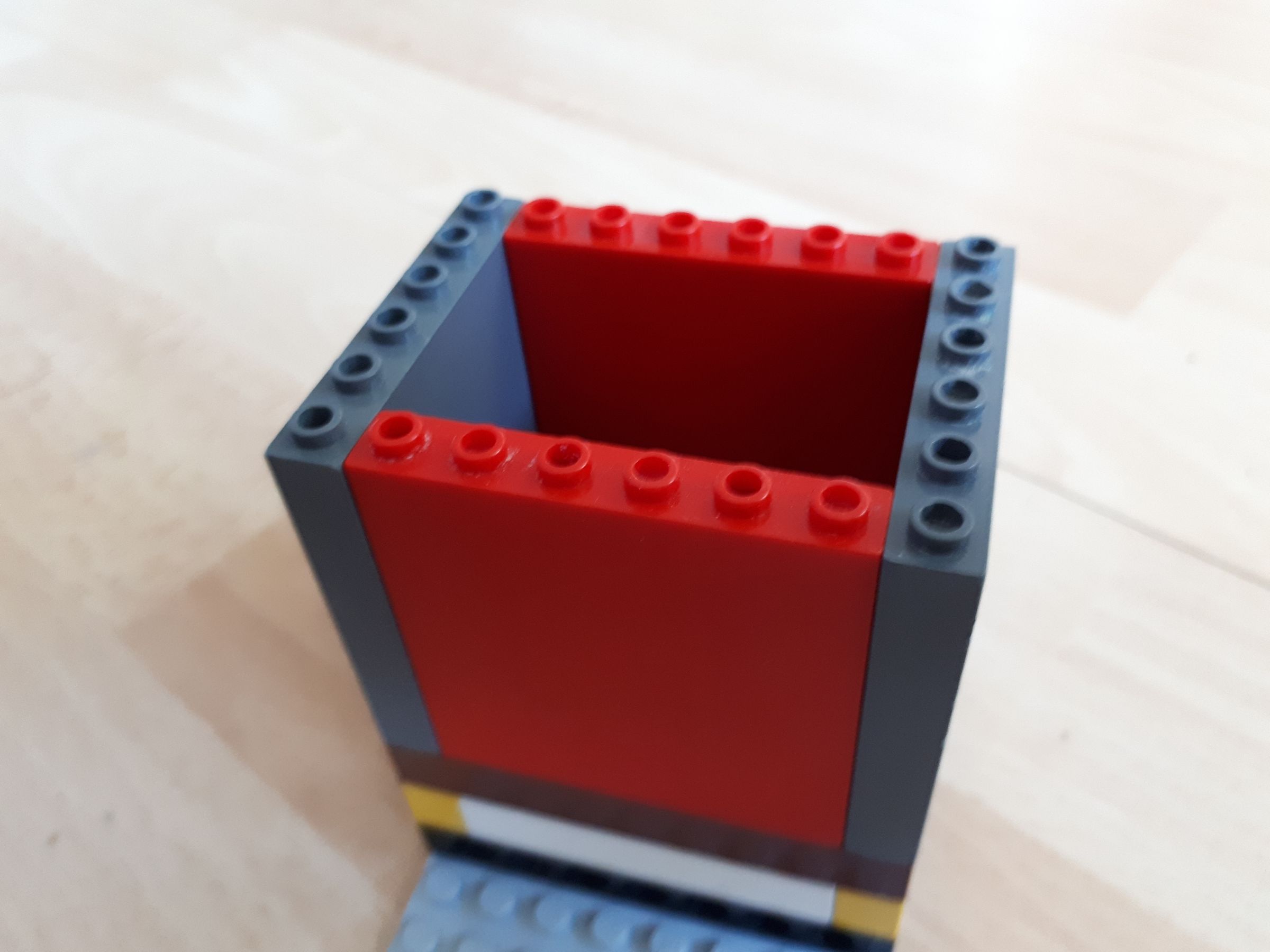 Lego Pen Holder 5 Steps Instructables