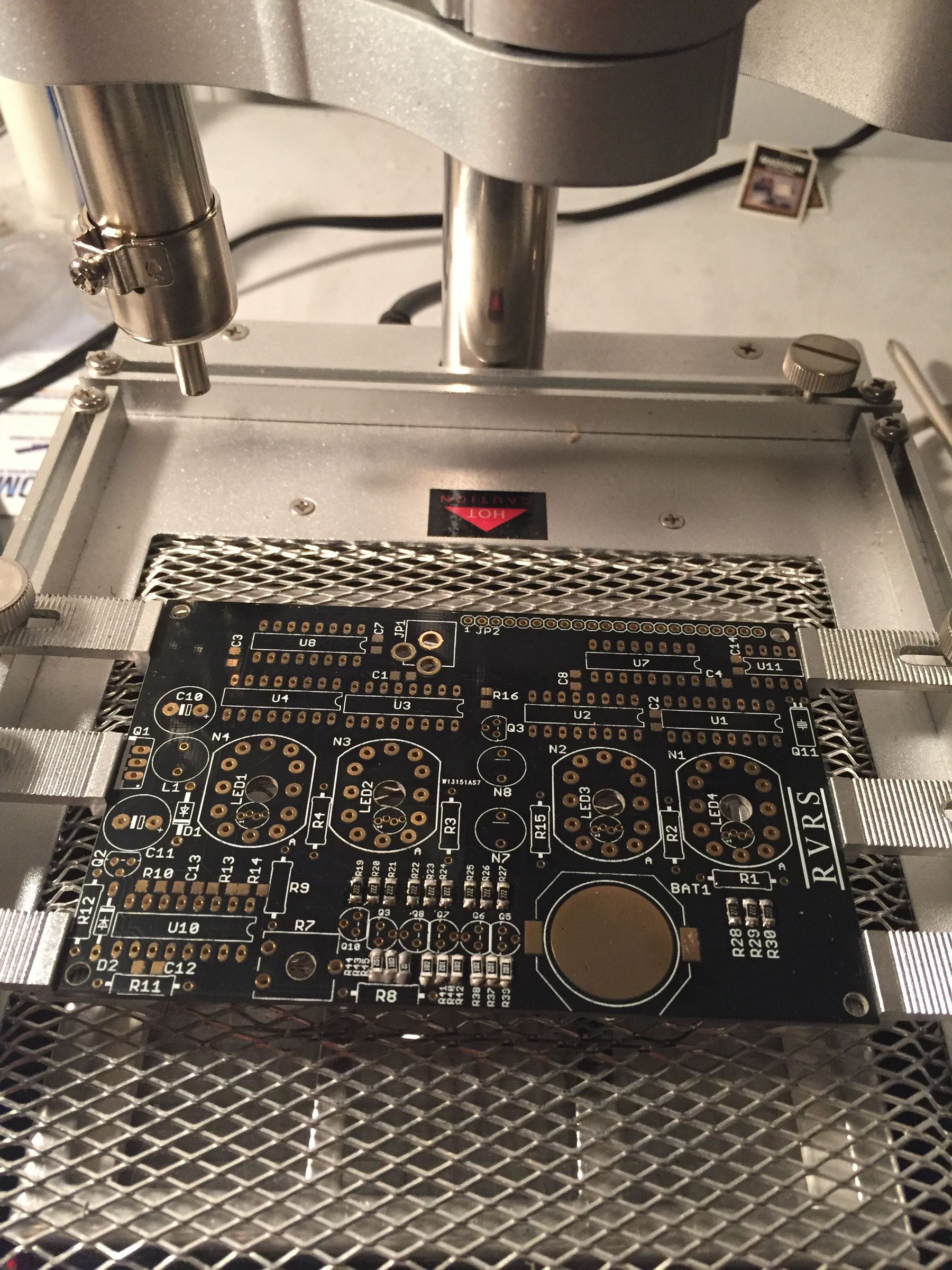 Raspberry Pi OSMC Retropie Nixie Clock, Within a Bluetooth Stereo