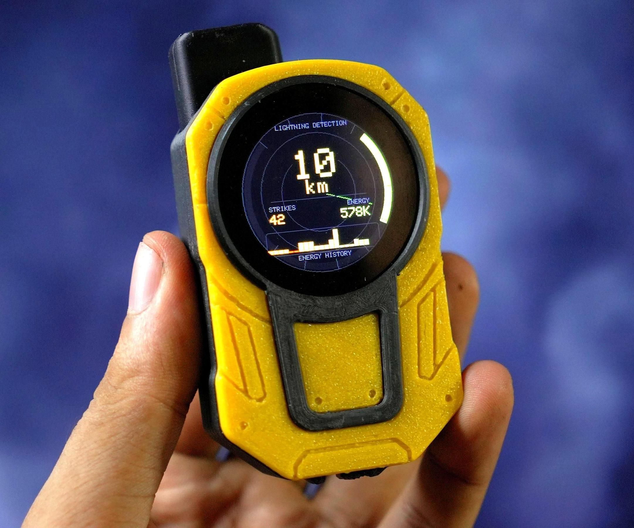 Flash Bee : Handheld Lightning Sensing and Ranging Device