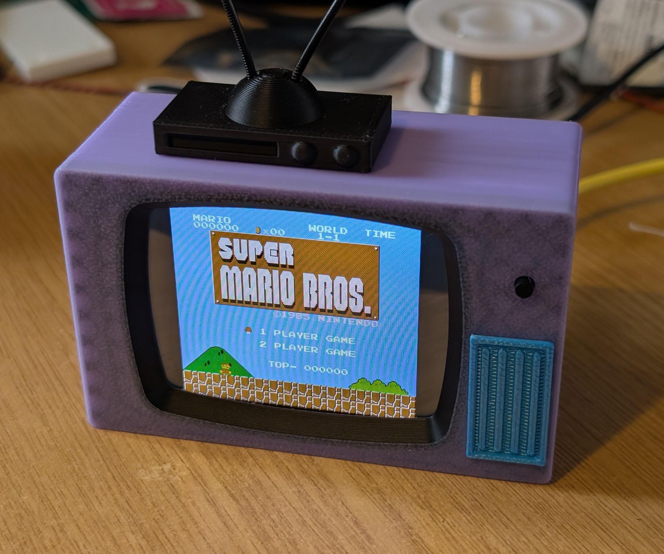CYD Retro Mini TV - Play Videos and Retro Games!