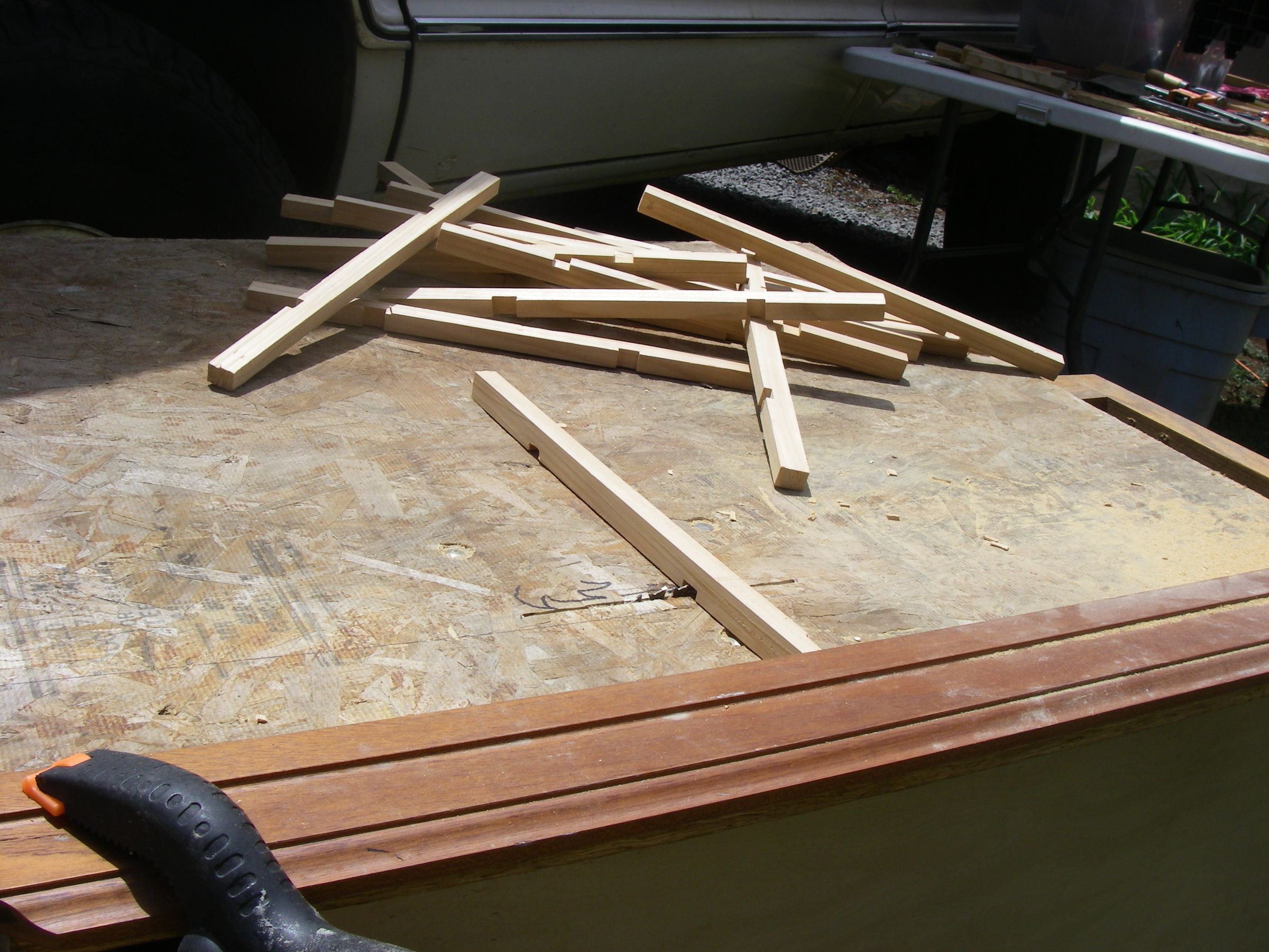 SkinOnFrame Outrigger Sailing Canoe. Chapter 1 Deck, Keel and