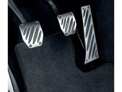 How to Drive a Car With a Manual Transmission 