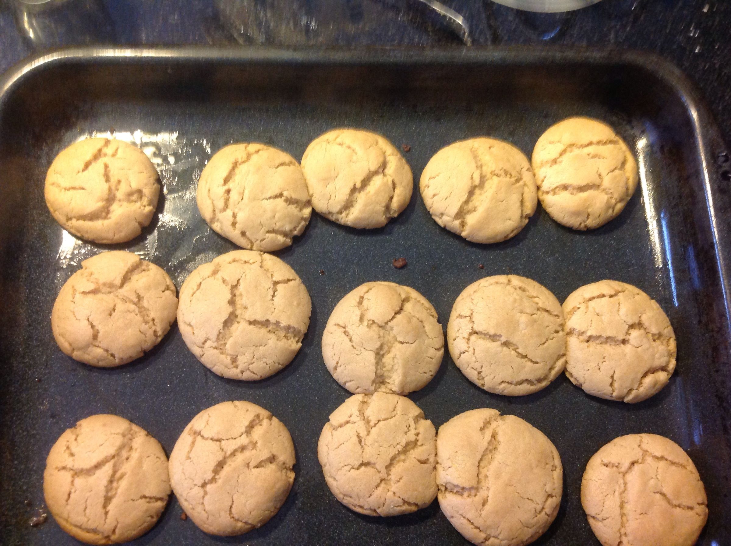 Peanut Butter Cookies Makes 4 Dozen 
