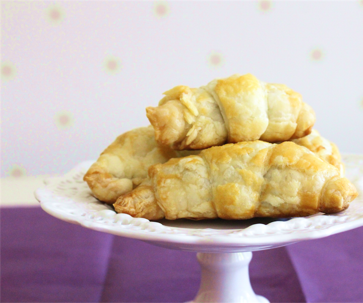 3-Ingredient Nutella Croissants (+ video!)