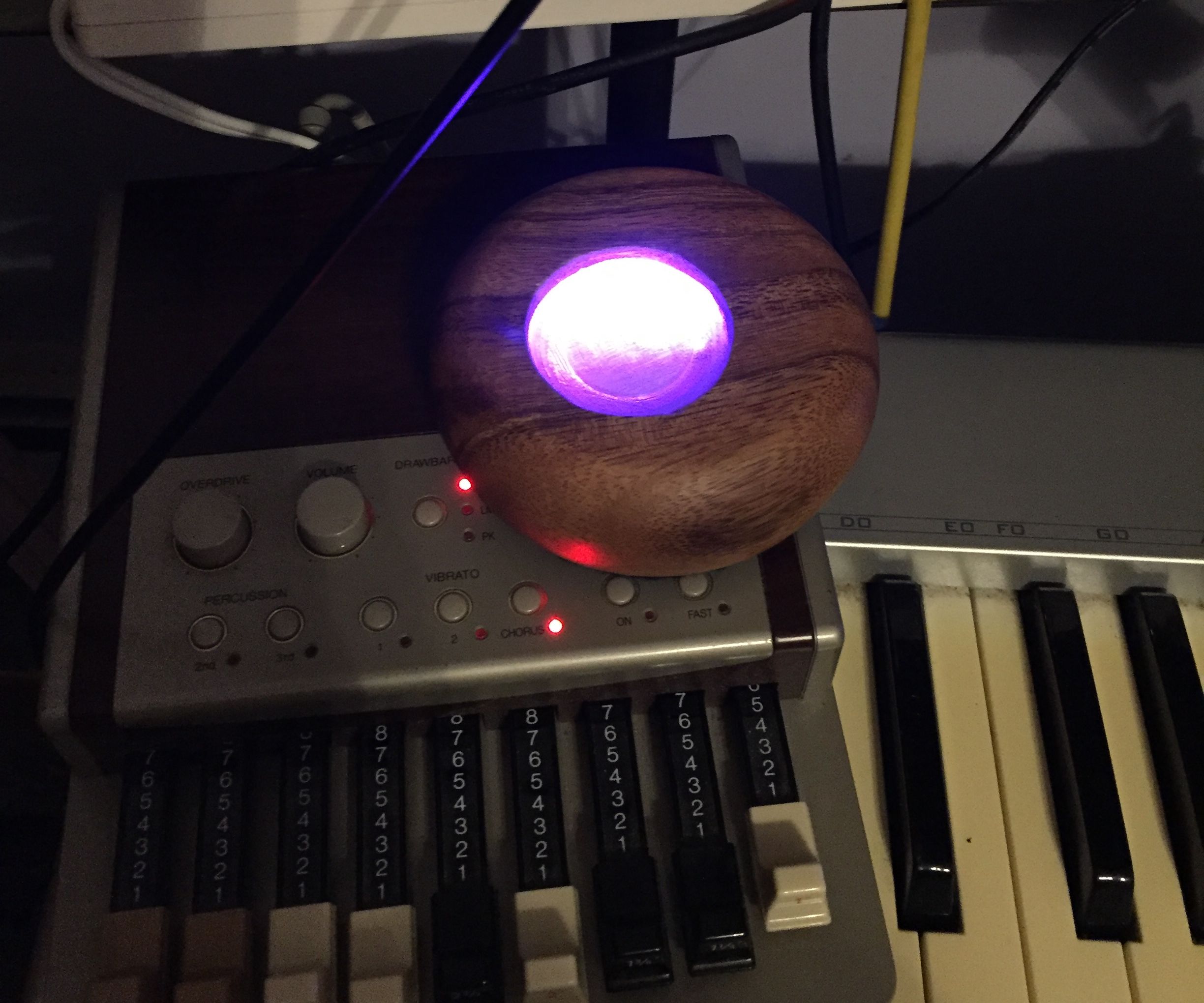 Leslie Birchinator - Neopixel Arduino MIDI Switch