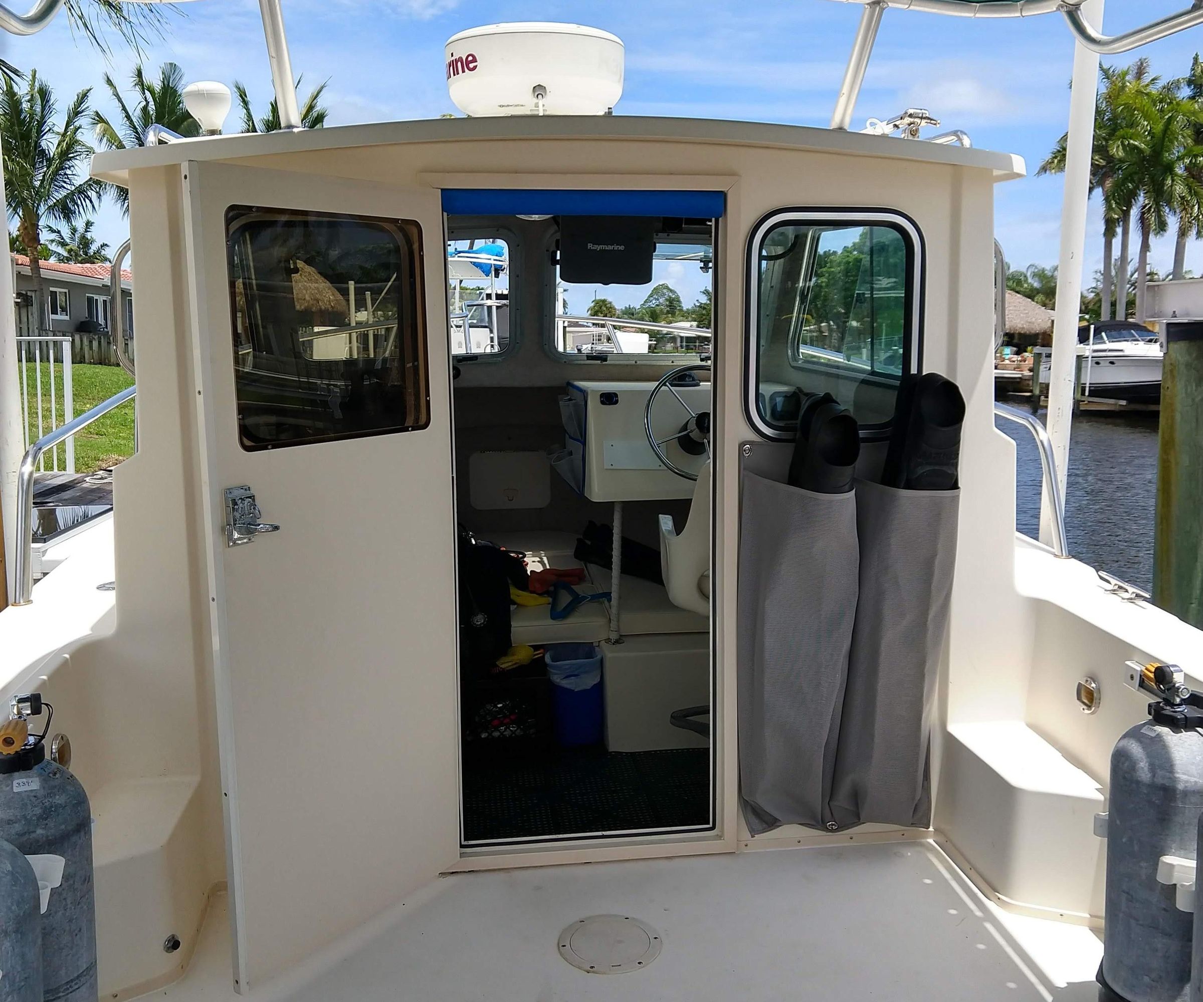 Fin Pockets for a Boat