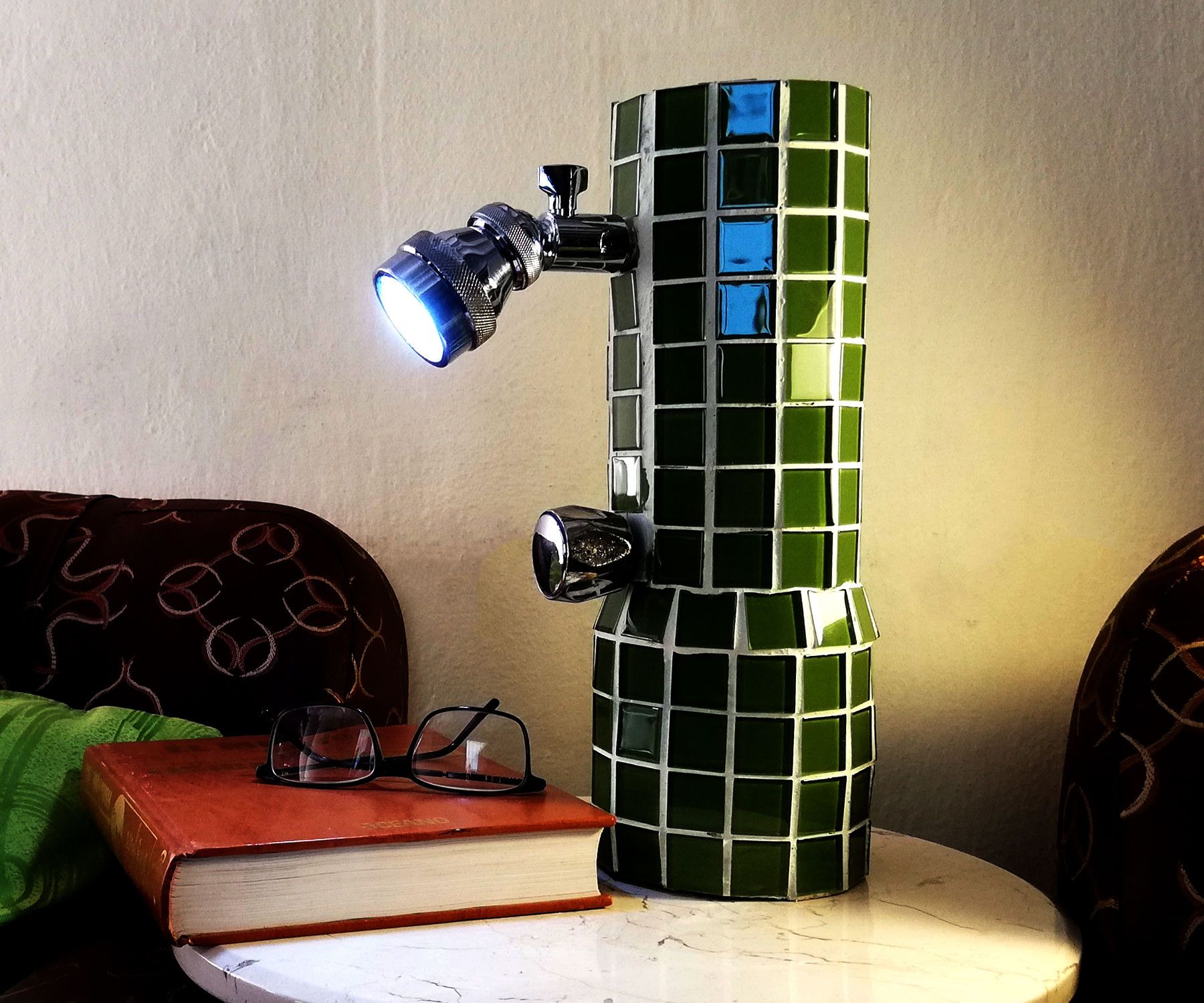 Micro-shower Shaped Lamp