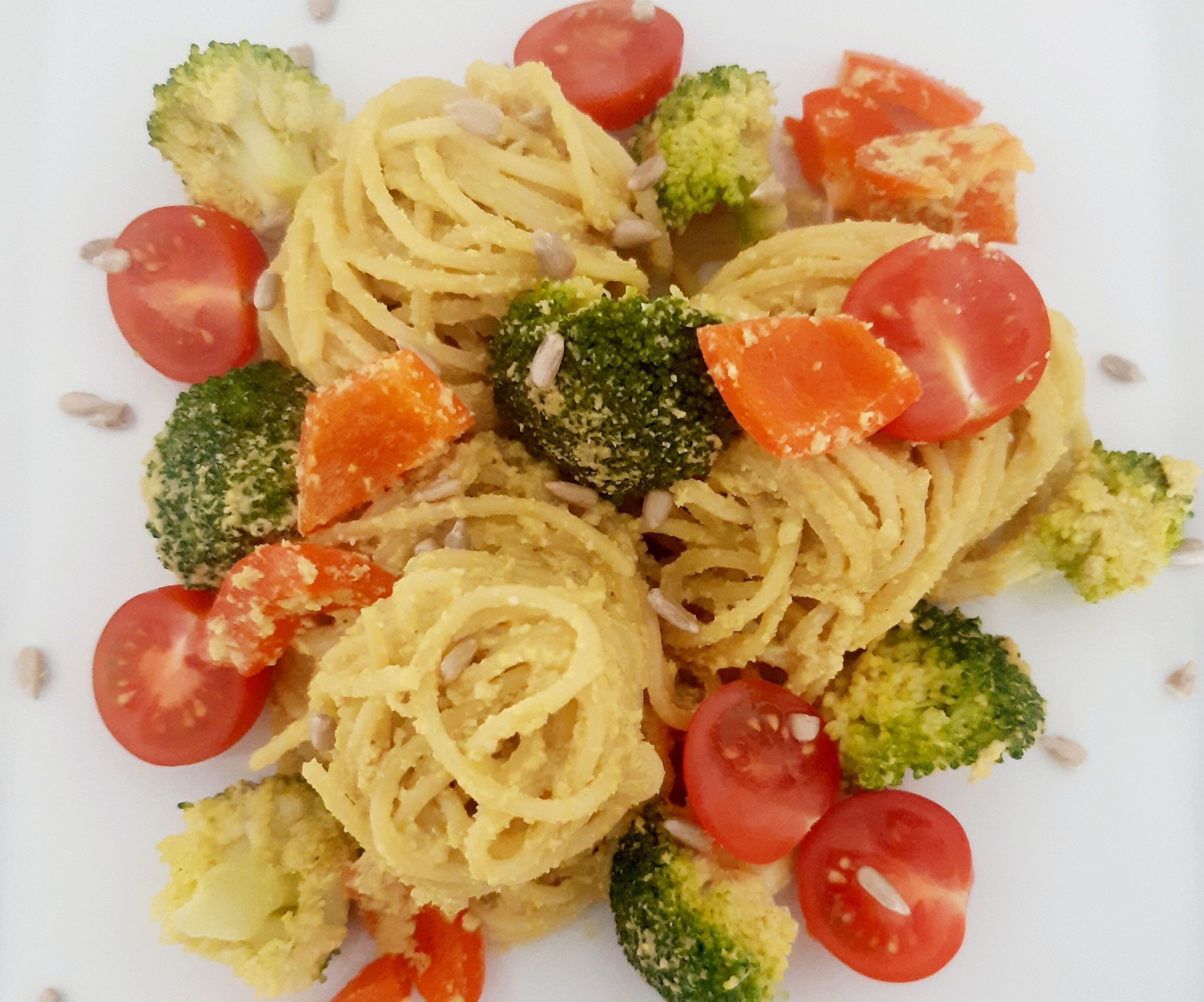 Vegan, Creamy No-cheese Sauce