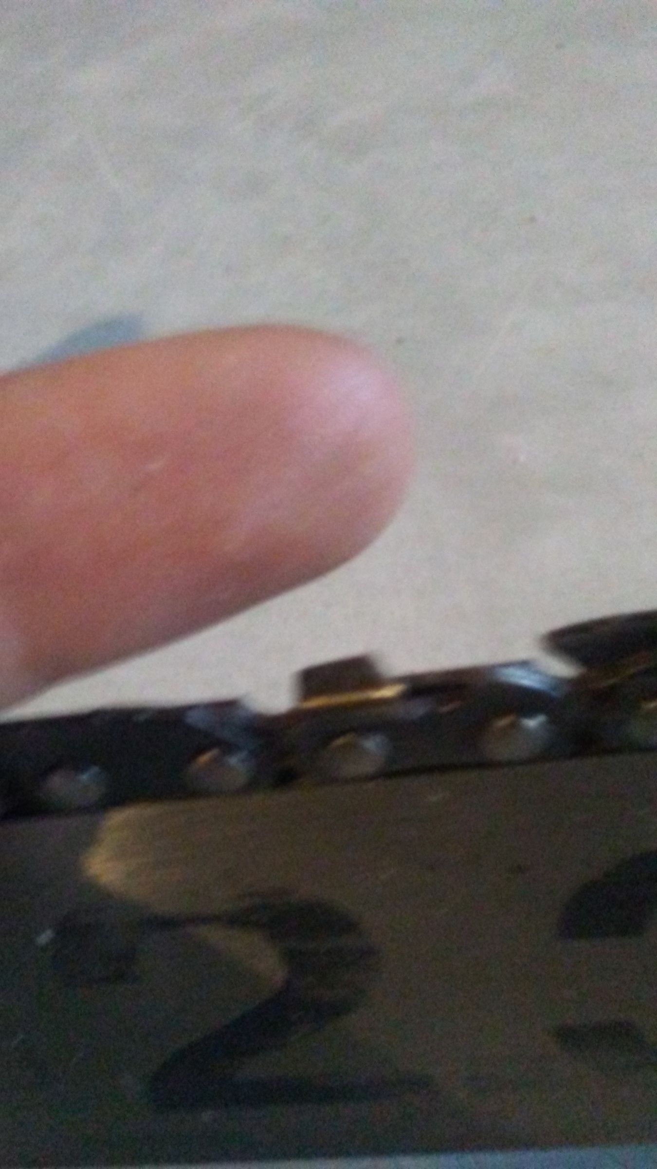 How to Replace Your Chainsaw Chain 6 Steps Instructables