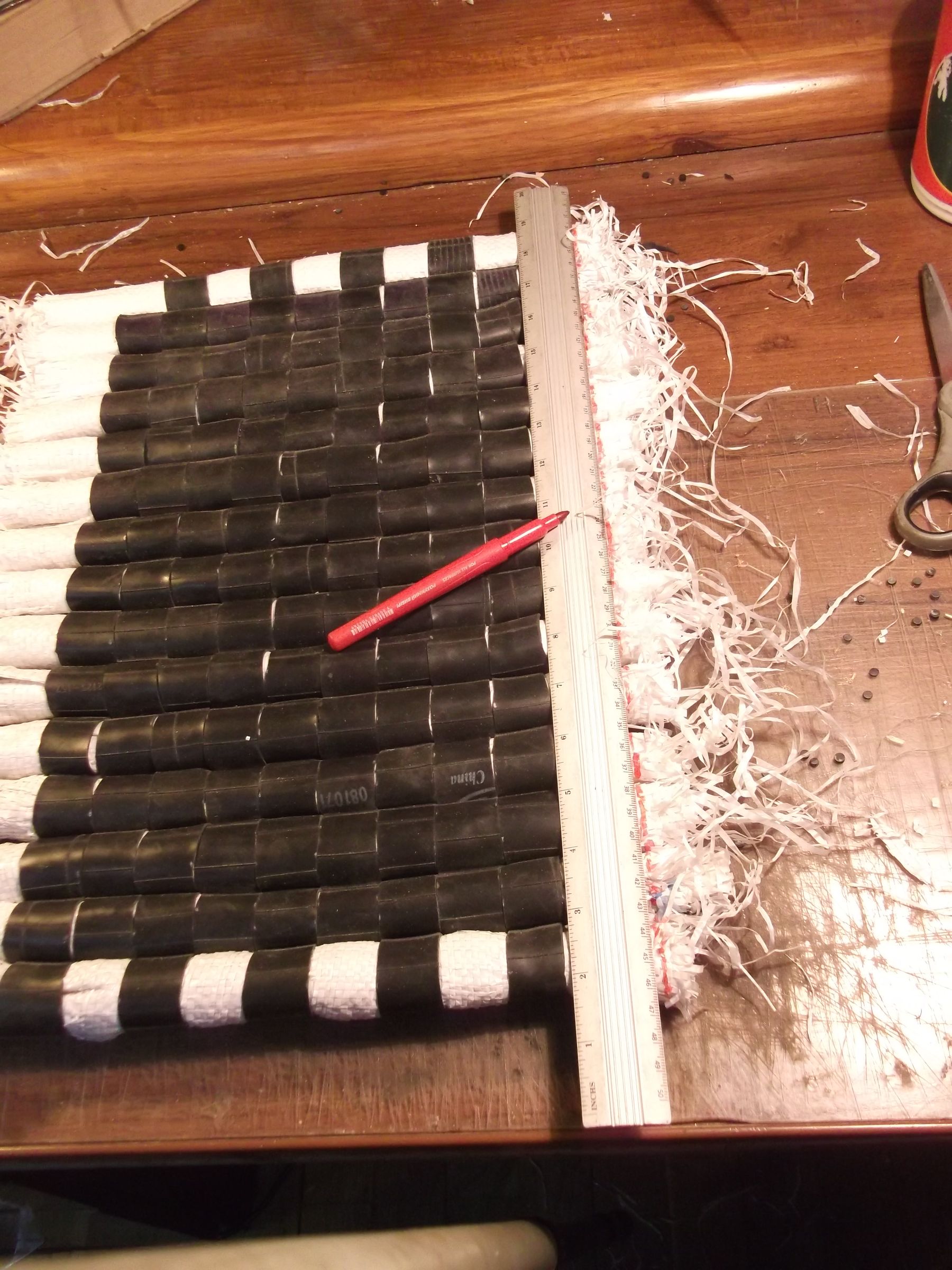 Inner Tubes + Plastic Bags Woven Rug #1 : 14 Steps (with Pictures ...
