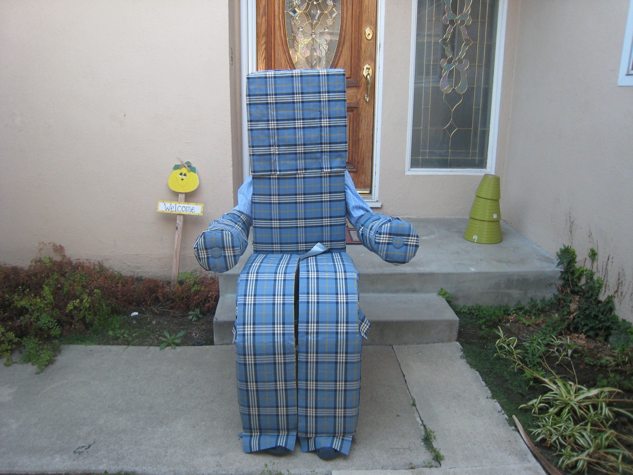 Sofa Suit (Credit for the Design Goes to Ducky Boy and Geoffrito)