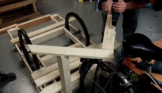 Link the Trailer to the Bike