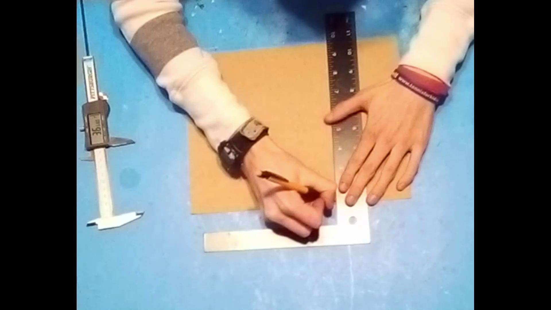 DIY Trifold Paper Folding Guide 3 Steps Instructables