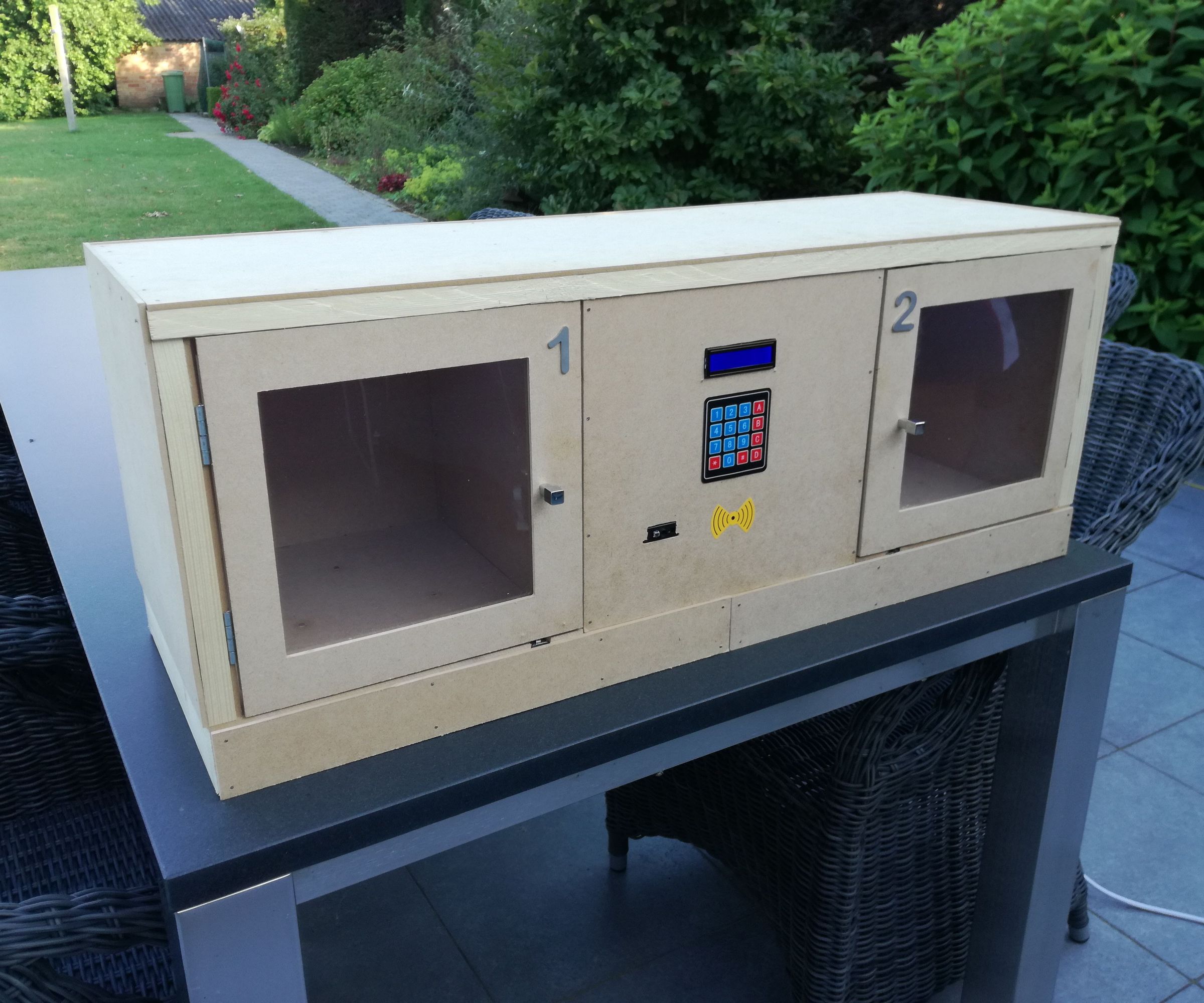 SmartPost: Smart Postal Package Locker