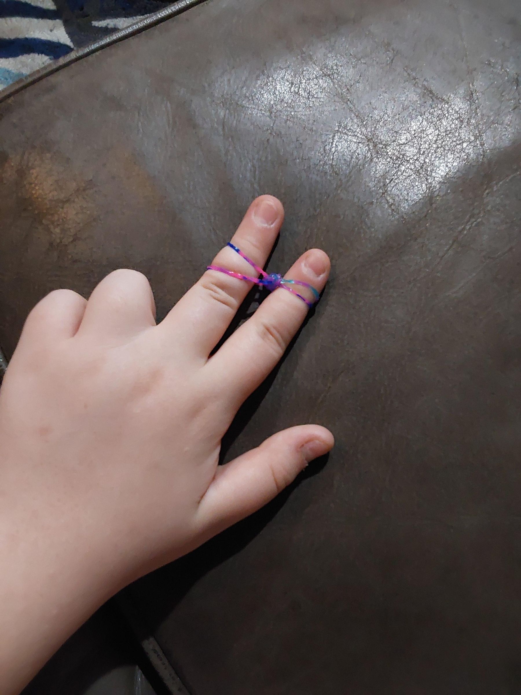 Fishtail Rubber Band Bracelet With No Loom 4 Steps Instructables