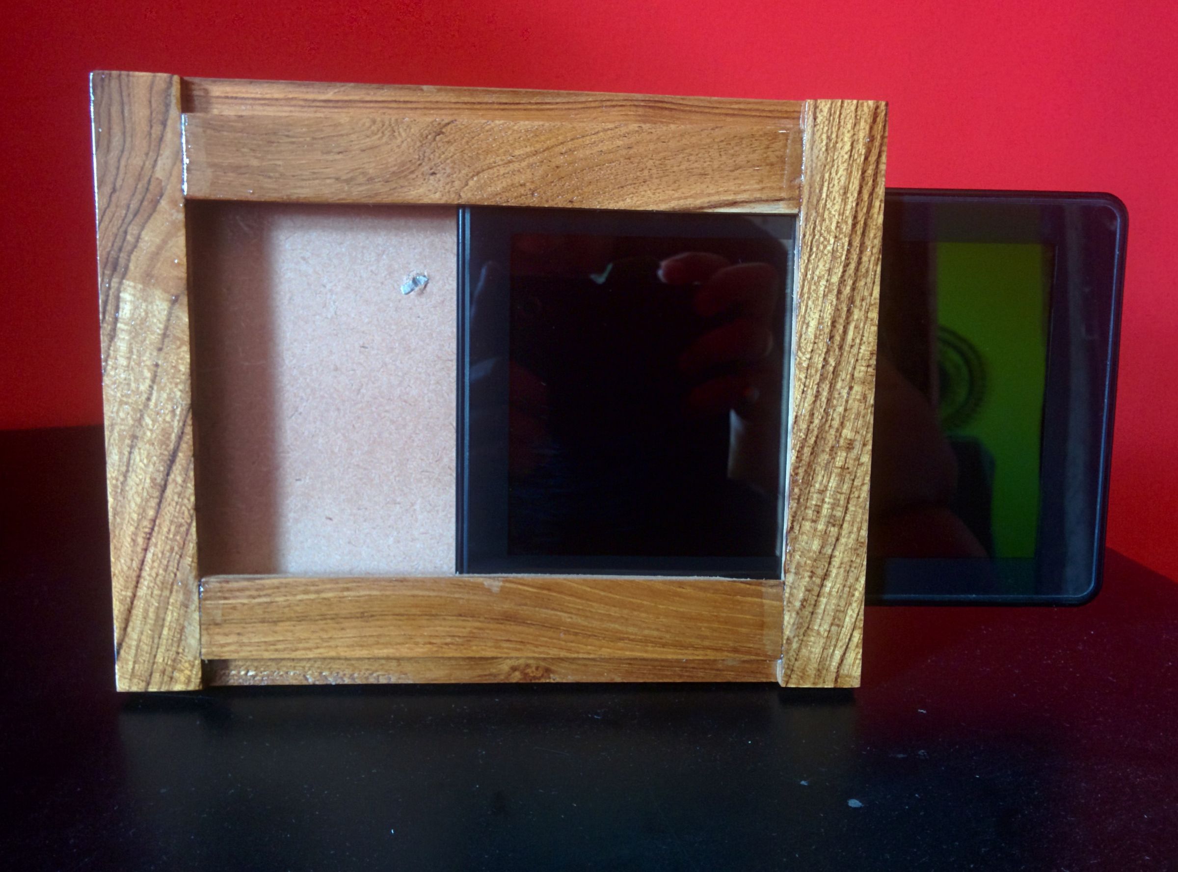 How to Turn Your Old Kindle Fire Tablet to a Wooden Digital Photo Frame