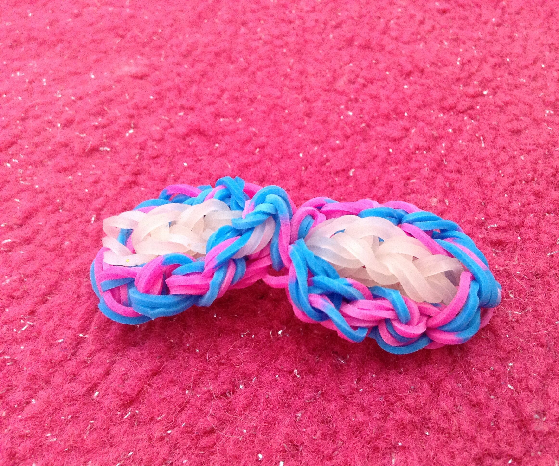 Swimming goggles charm