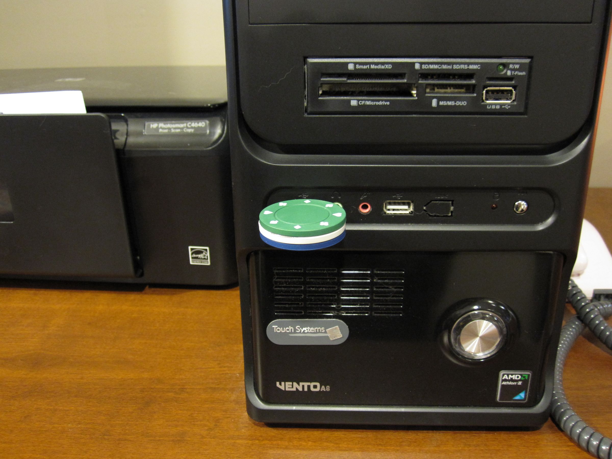 Poker chip flash drive