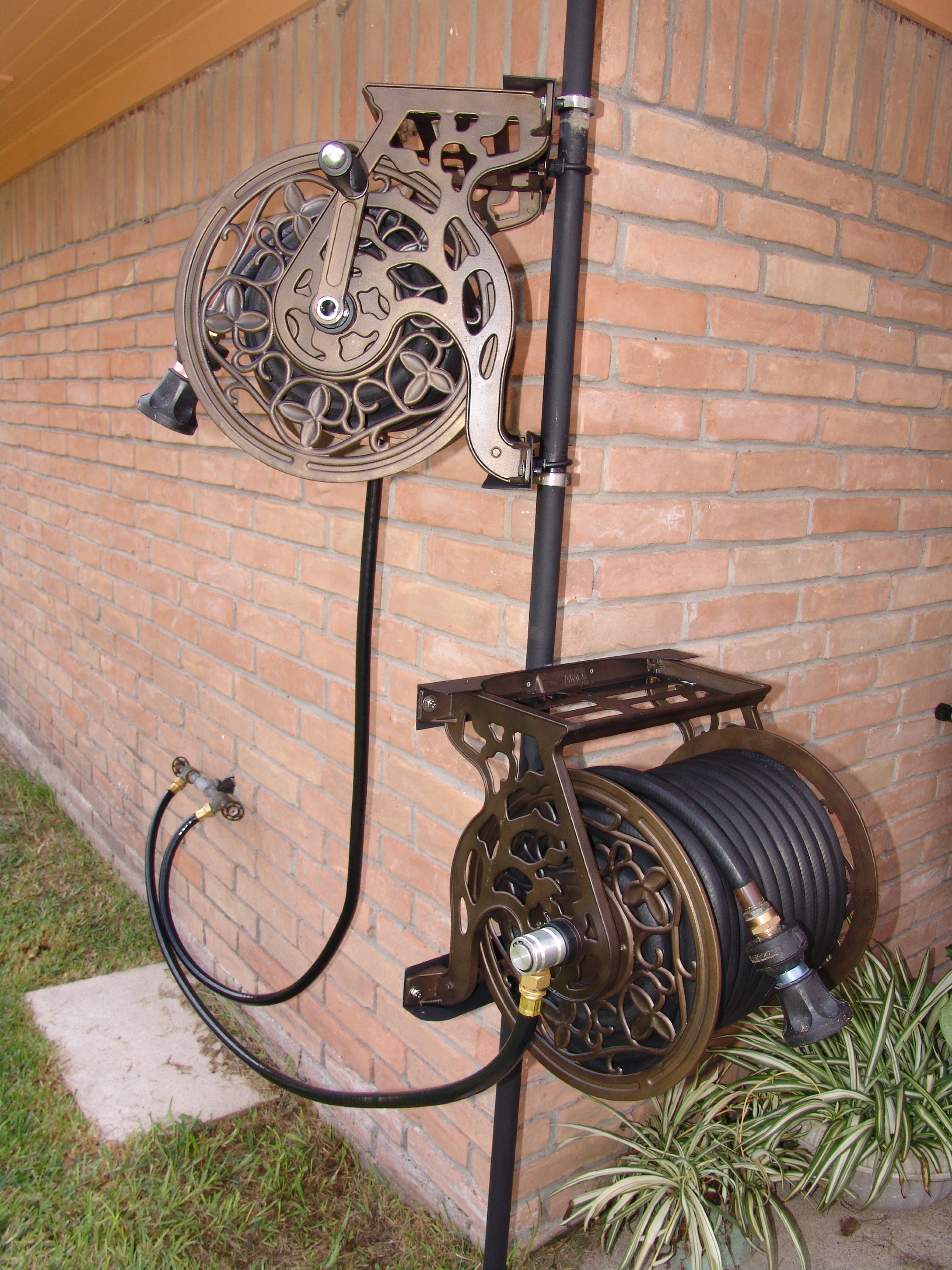 Dual Swiveling Pole Mounted Garden Hose Reels 10 Steps (with Pictures) Instructables