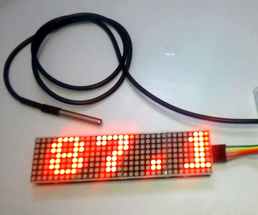  Matrix Led X4 MAX7219  + ESP8266 12E + Sensor  DS18b20 (Temperature)