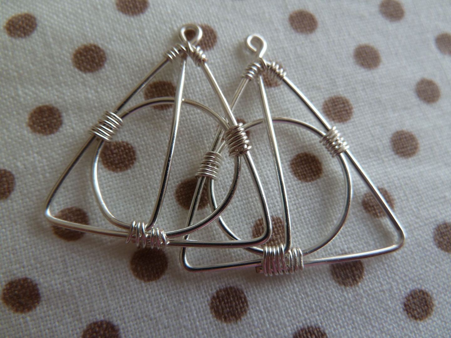 100 Tibet Silver Tone Alloy Triangle Round Deathly Hallows Charms