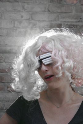 Lady Gaga Cigarette Glasses : 7 Steps (with Pictures)
