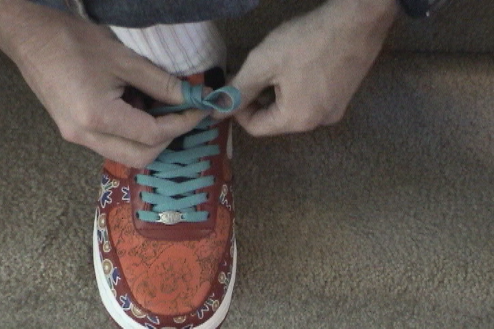 Alternative 2025 shoelace knots