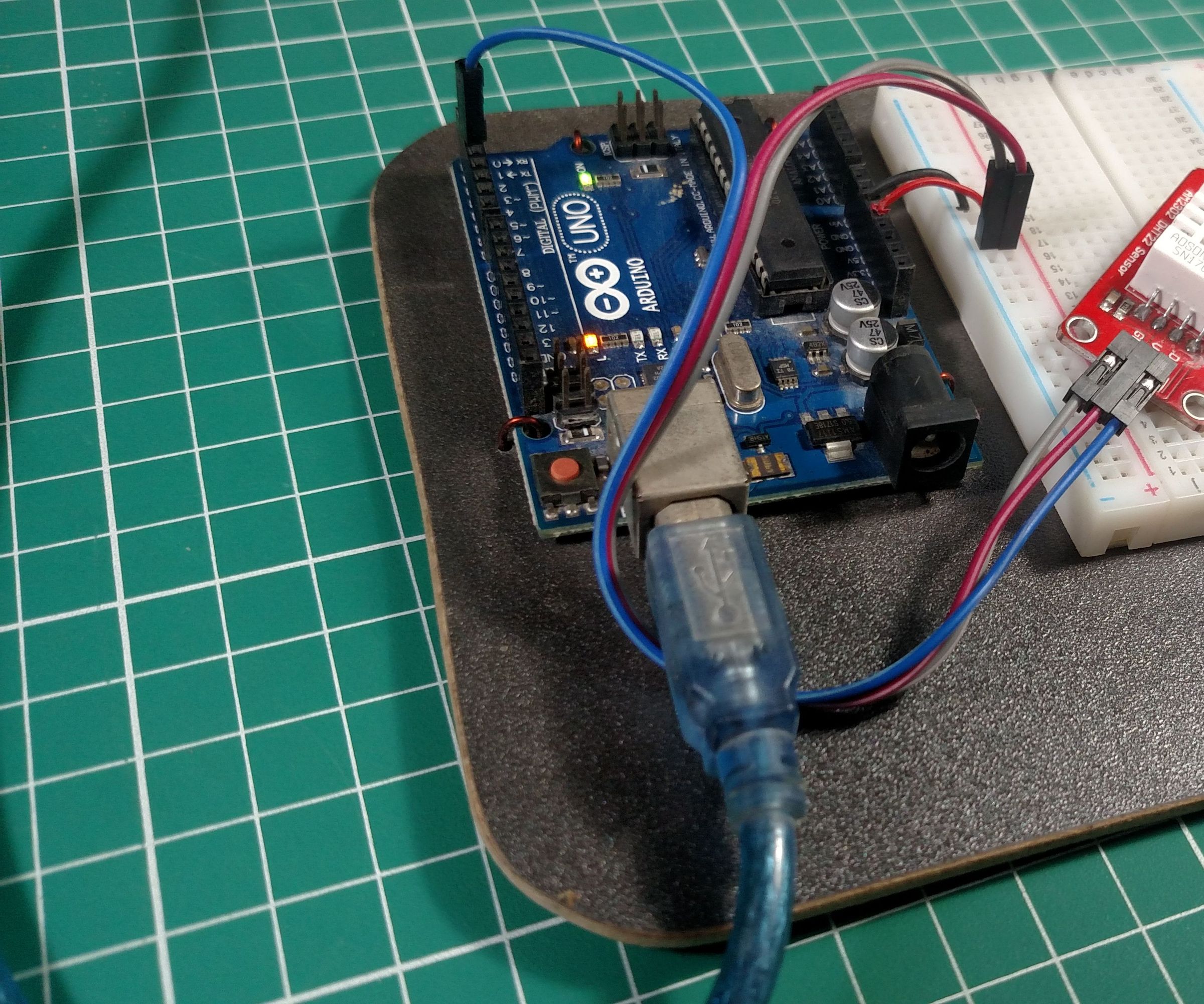How to Use DHT22 Temperature and Humidity Sensor With Arduino