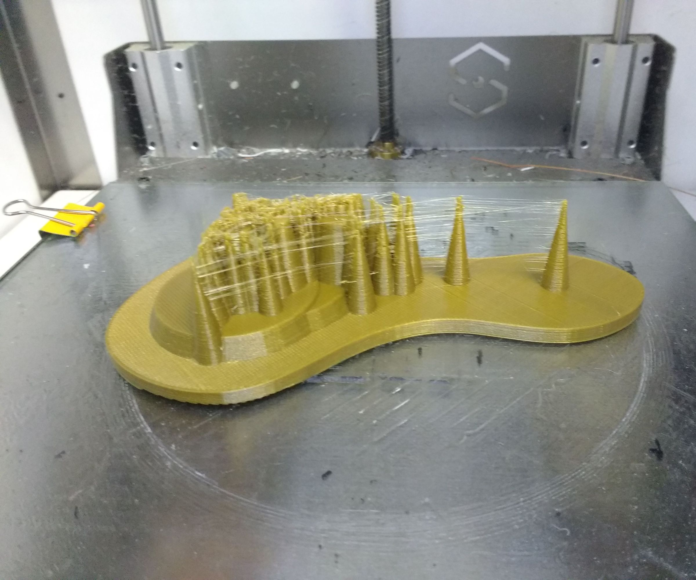 From Data to Objects That Can Be Worn