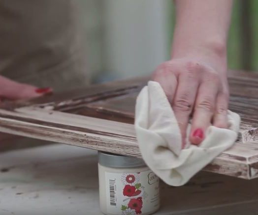 How to Give Your Kitchen Cabinets an Antique Look
