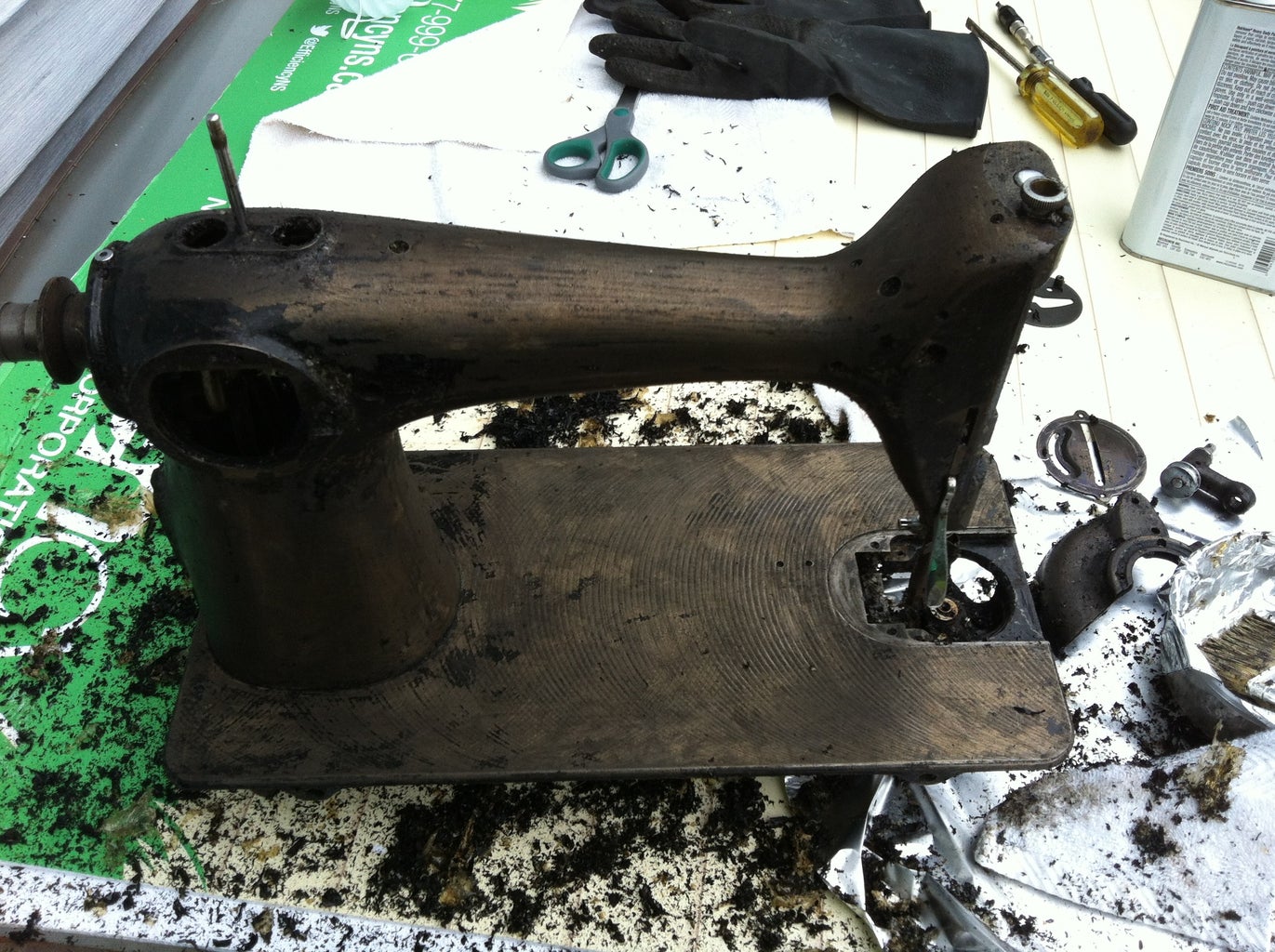 Fix and Restore Vintage Singer Sewing Machine : 5 Steps - Instructables