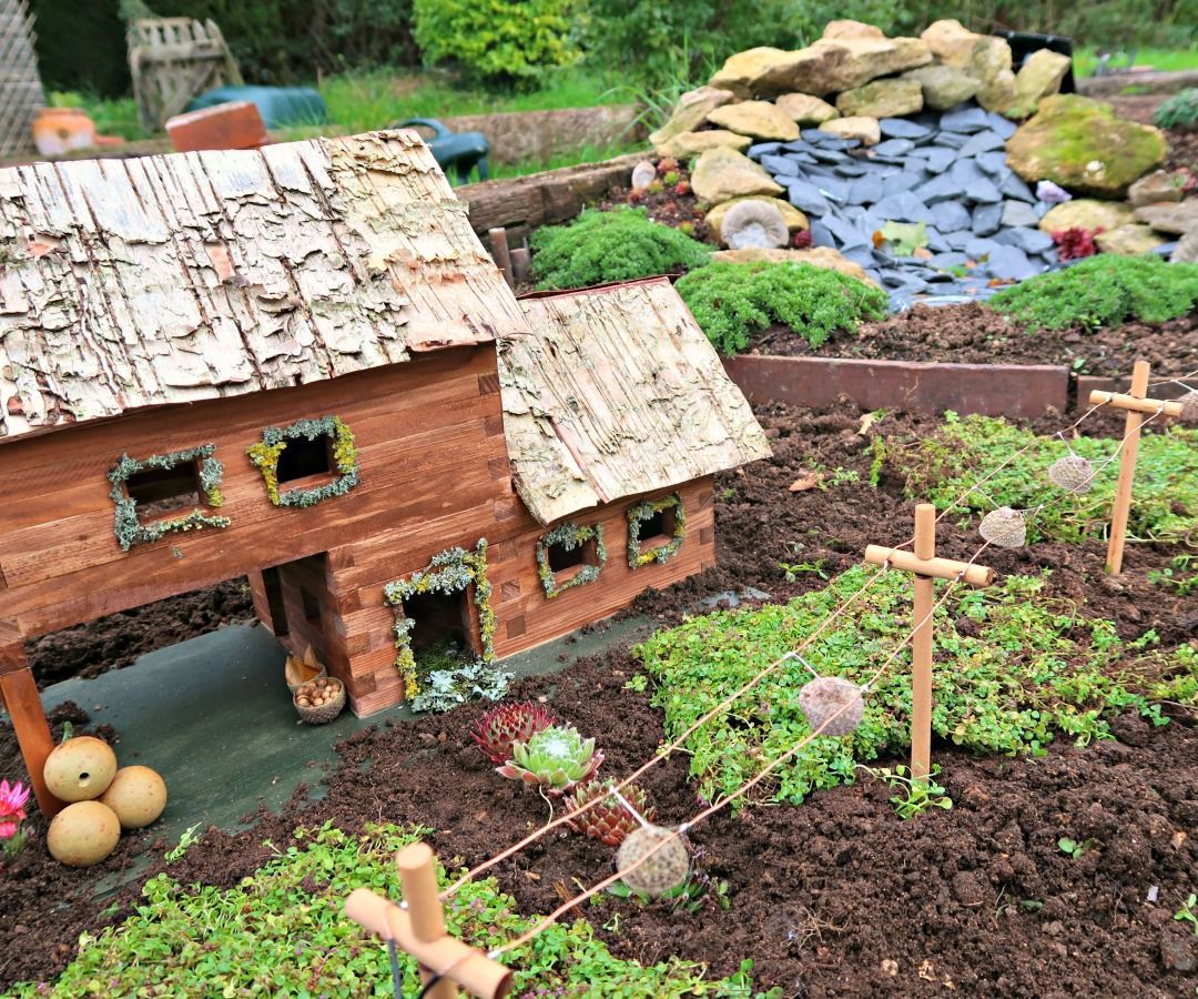 How to Make Acorn Cap Solar LED Lights