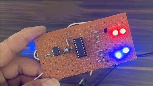 Blinking Police Light LED Effect Using 555 Timer.