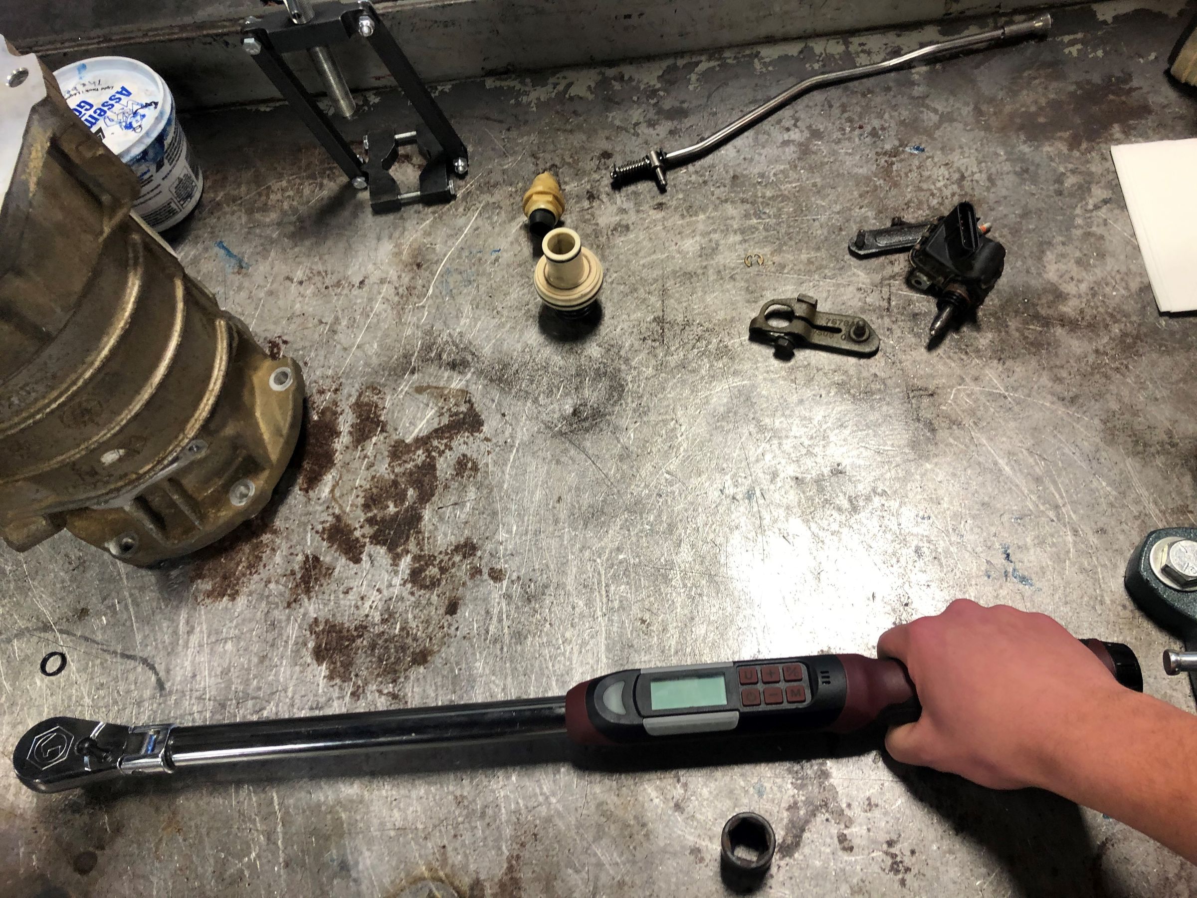 How to Use a Digital Torque Wrench 5 Steps Instructables