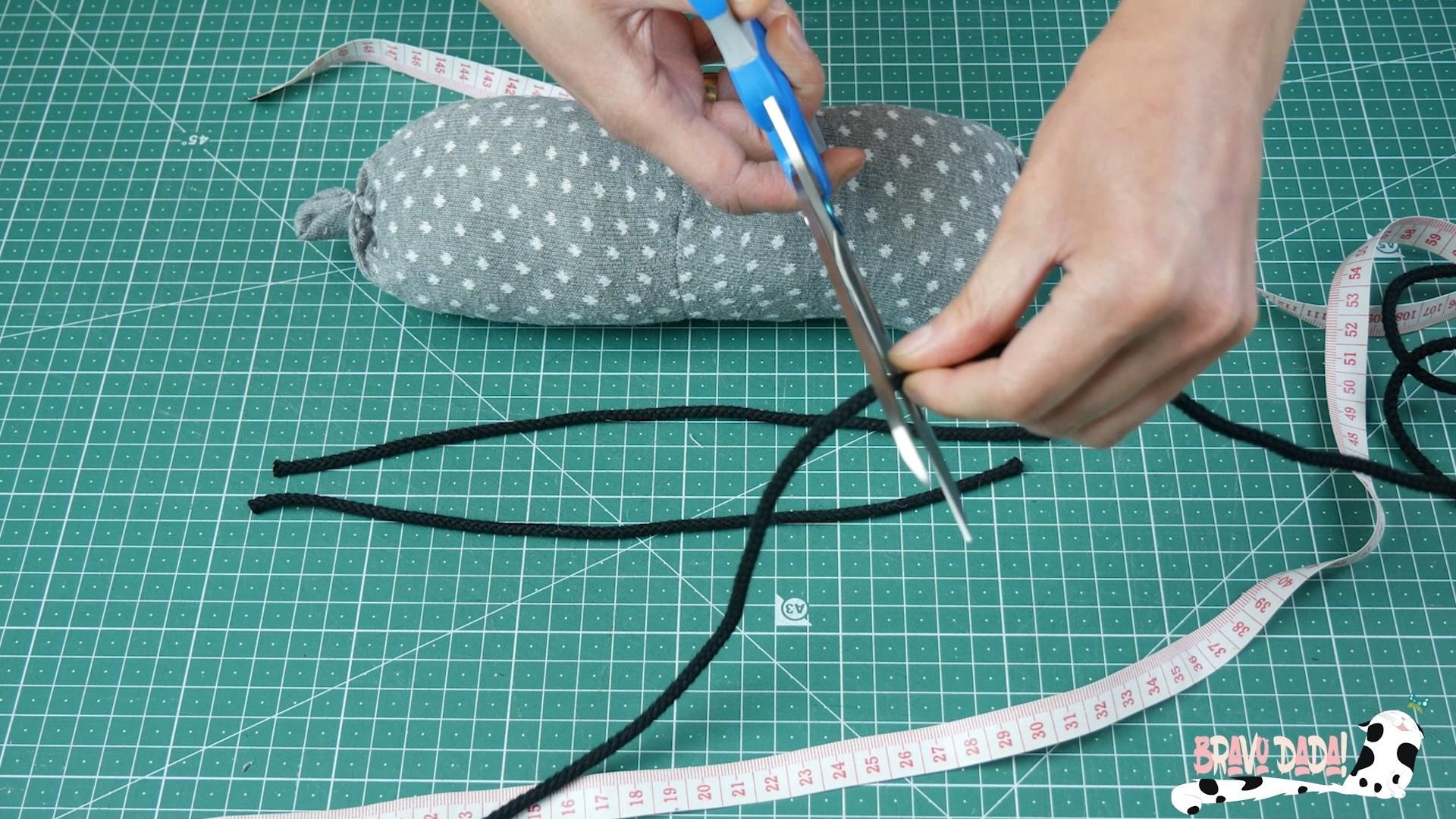 DIY How to Make a Cat Toy Out of Old Socks Old Clothes Reuse Ideas