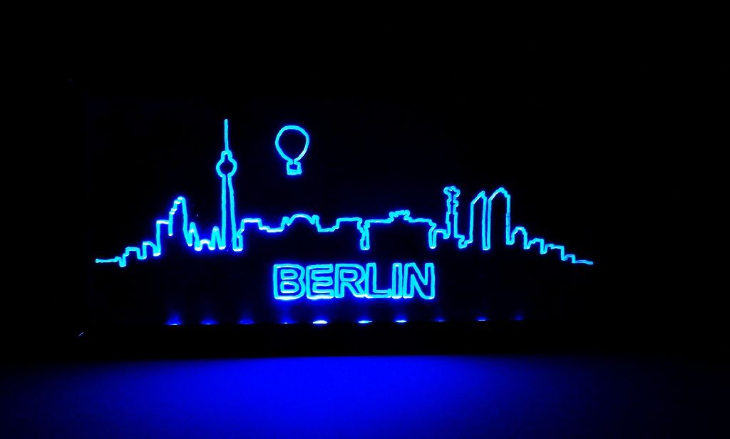 5$ Berlin Skyline Engraved Acrylic Display (battery-powered)