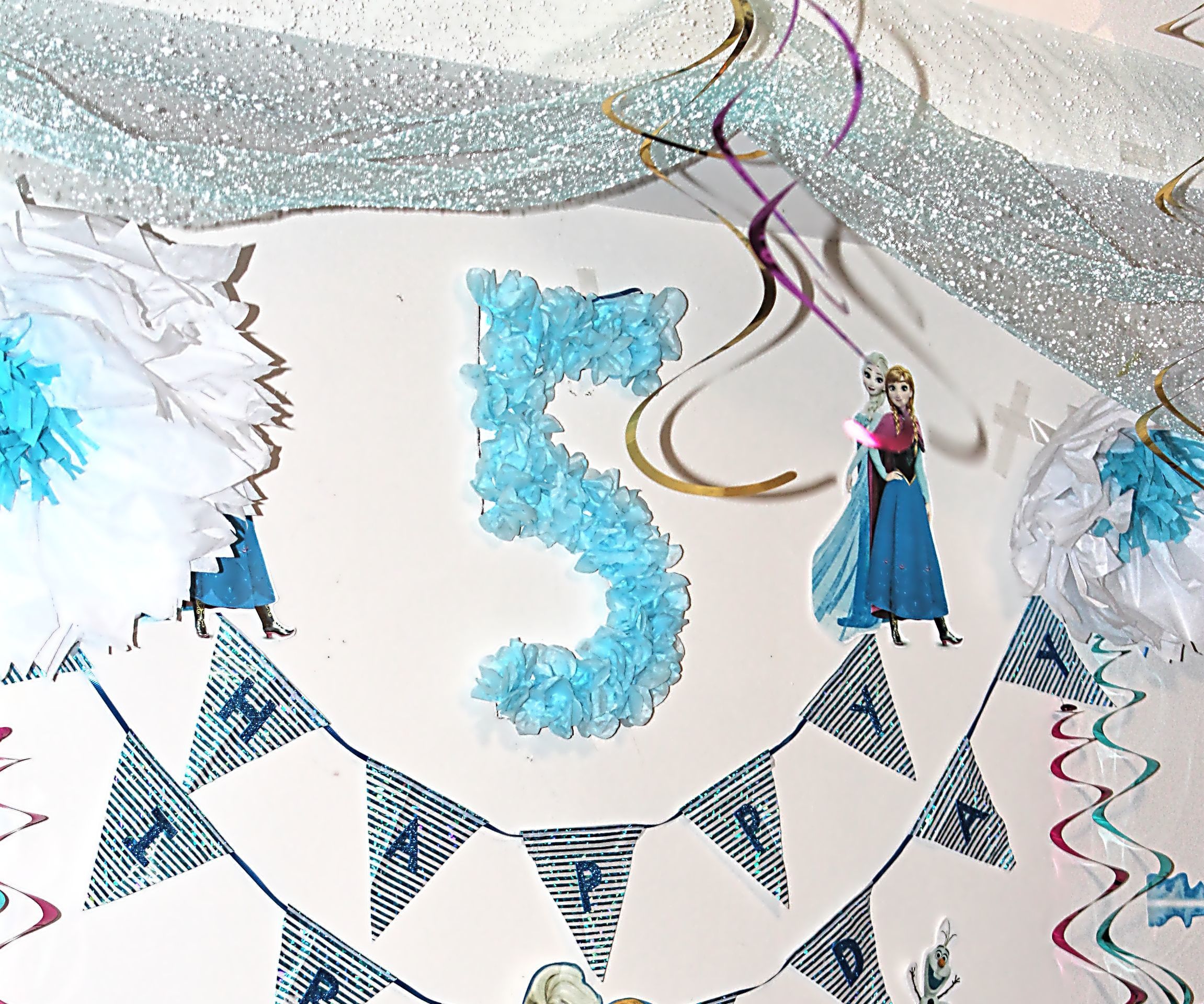4 DIYs for Frozen Themed Birthday Decoration