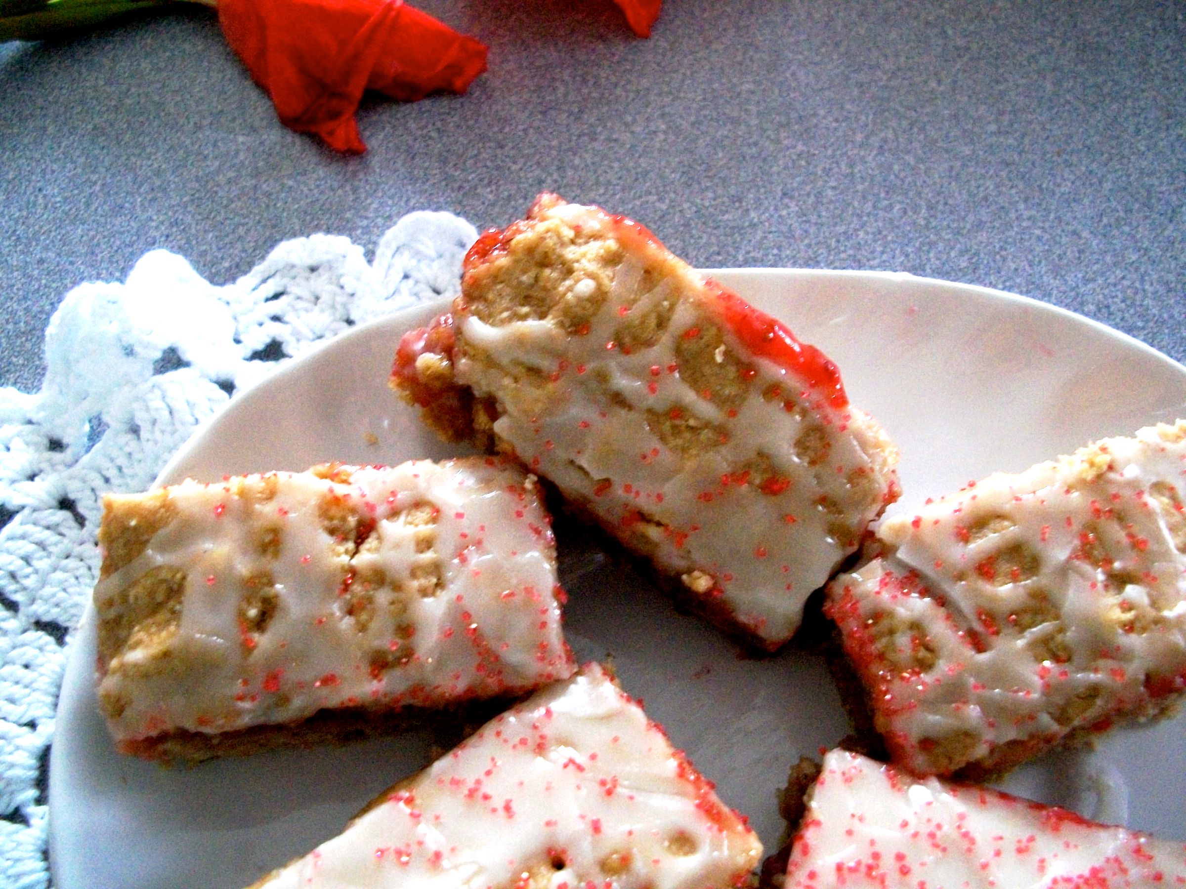 Strawberry Oat Snack Bars
