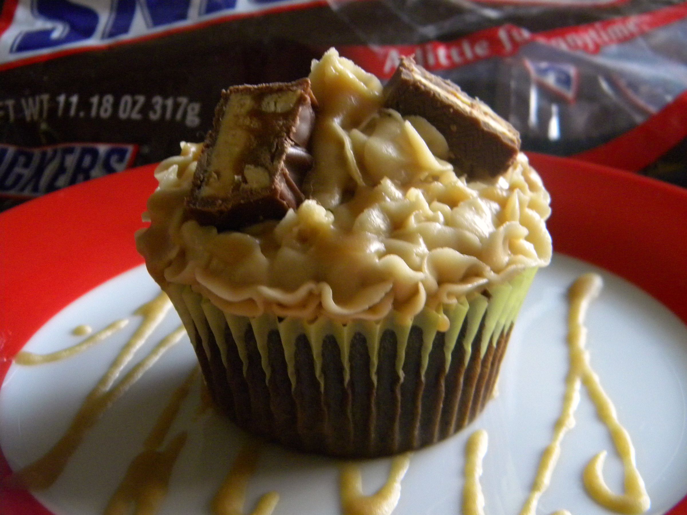 Snickers Cupcake