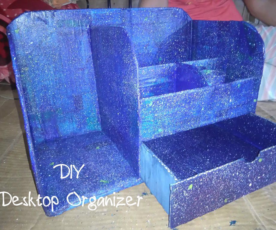 Desktop Organizer Made of Cardboard!!!