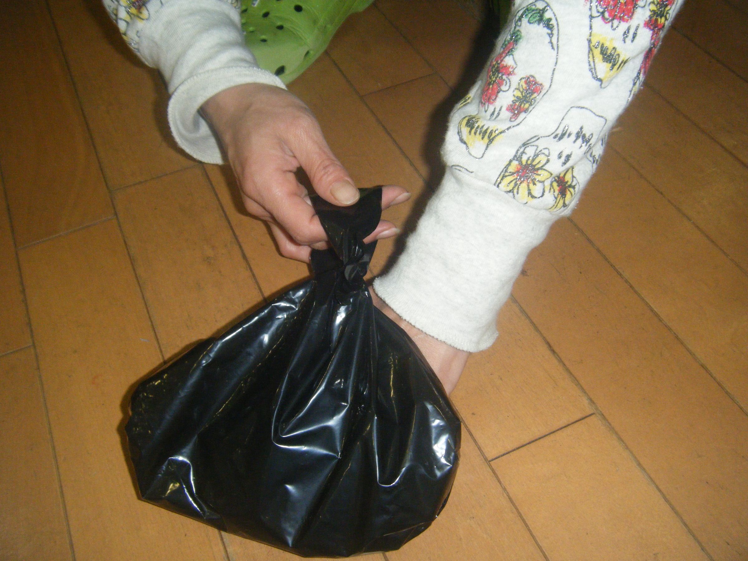 Easy Peasy Trick or Treat Bag, Made From a Bin Liner