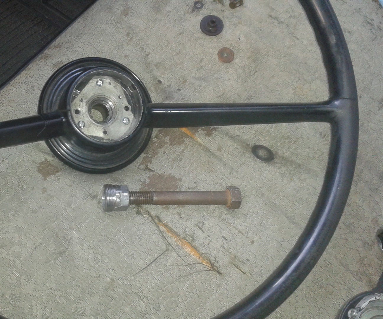 J5290 Steering Wheel Puller From a Propane Tank 3 Steps Instructables