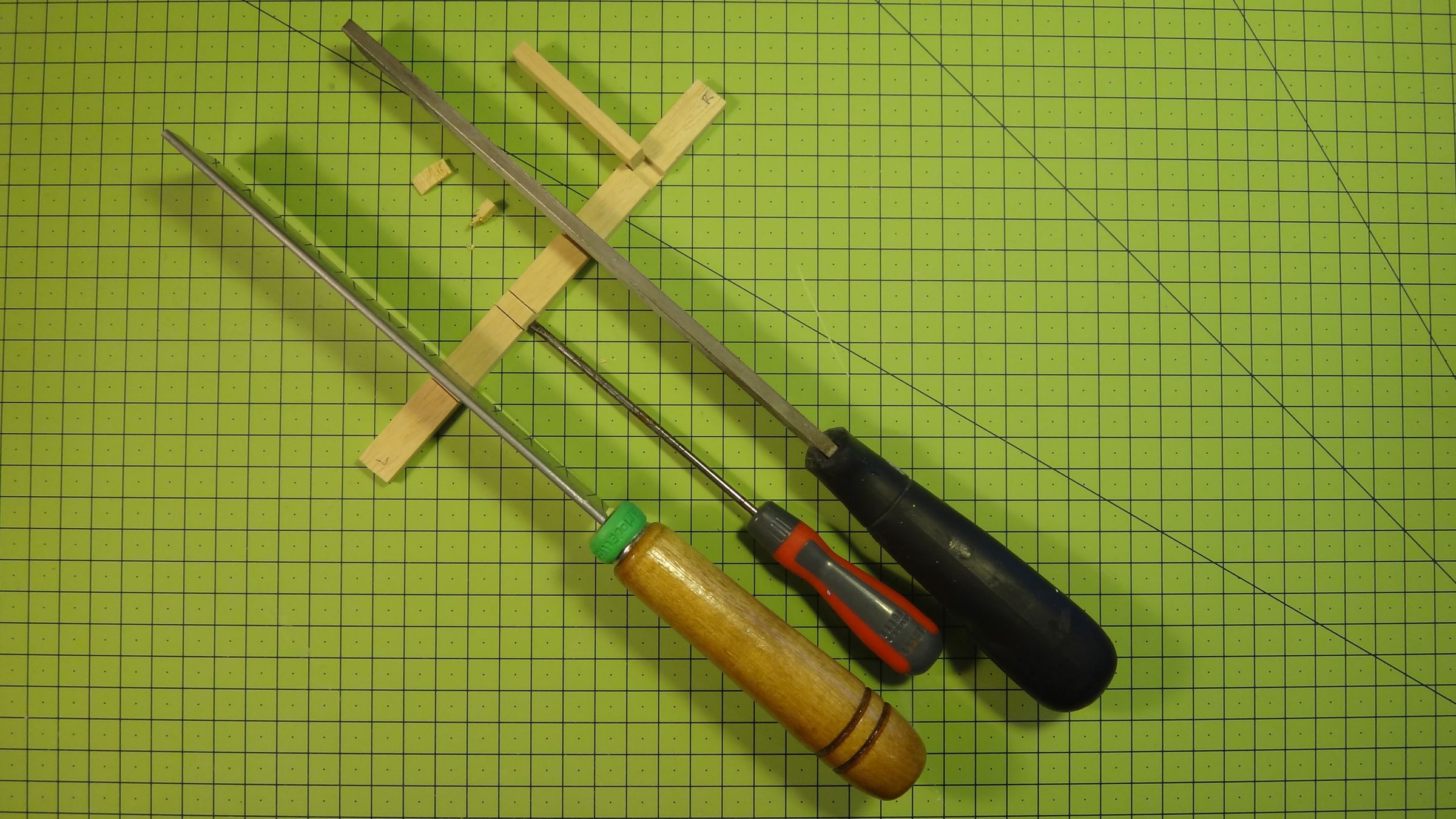 Under Desk Tool Drawer [Modeller's Delight] 6 Steps (with Pictures