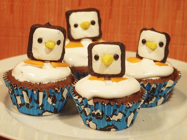 How to Make a Marshmellow Penguin Pop or Decoration