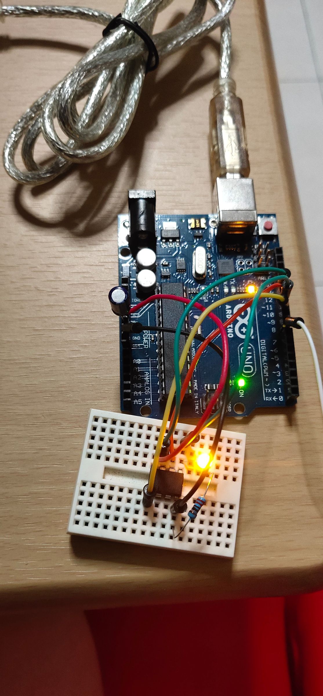 How to Program an Attiny85 From an Arduino Uno