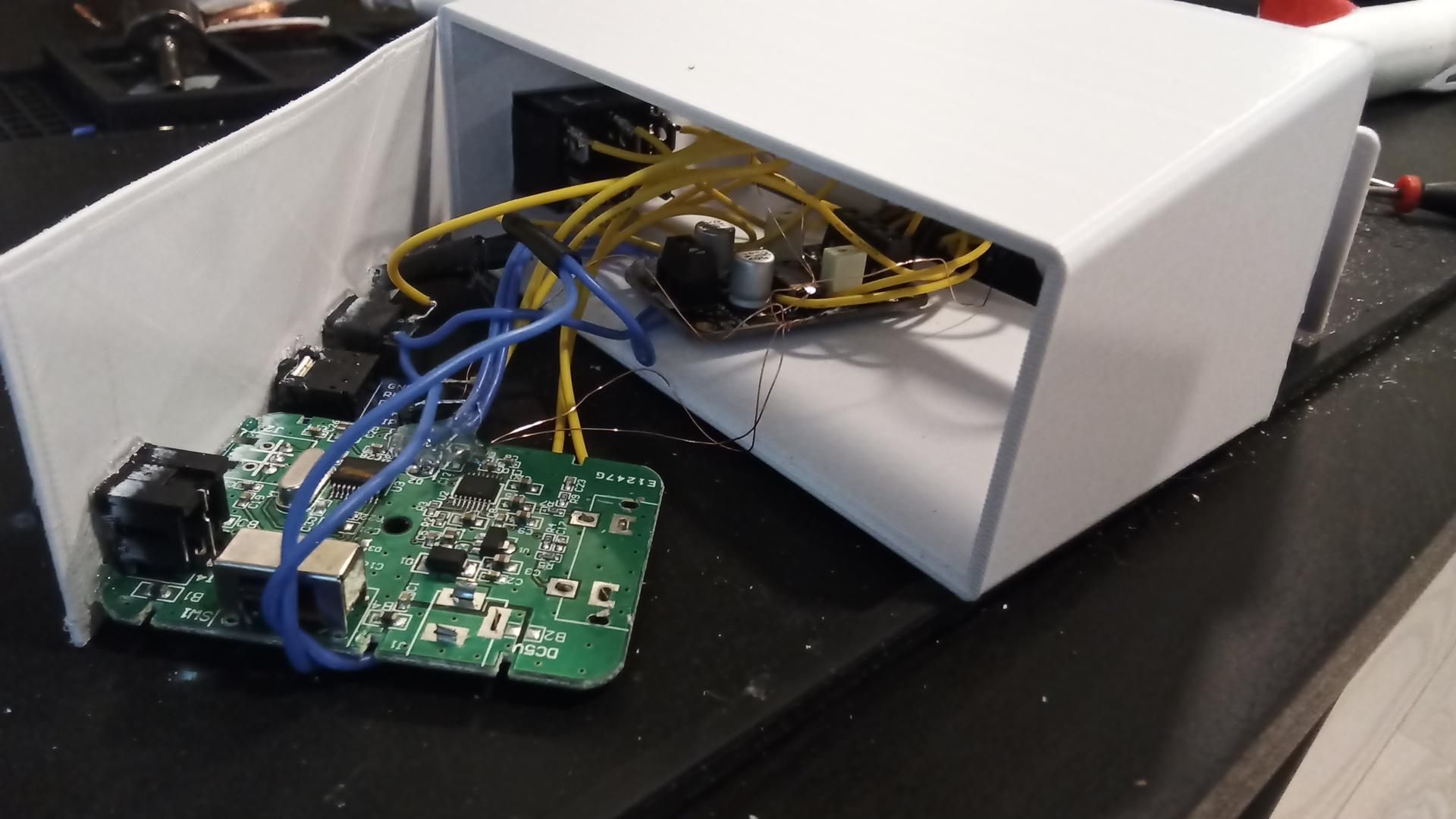 DIY Computer Speaker+DAC Featuring Recycled Parts : 4 Steps - Instructables