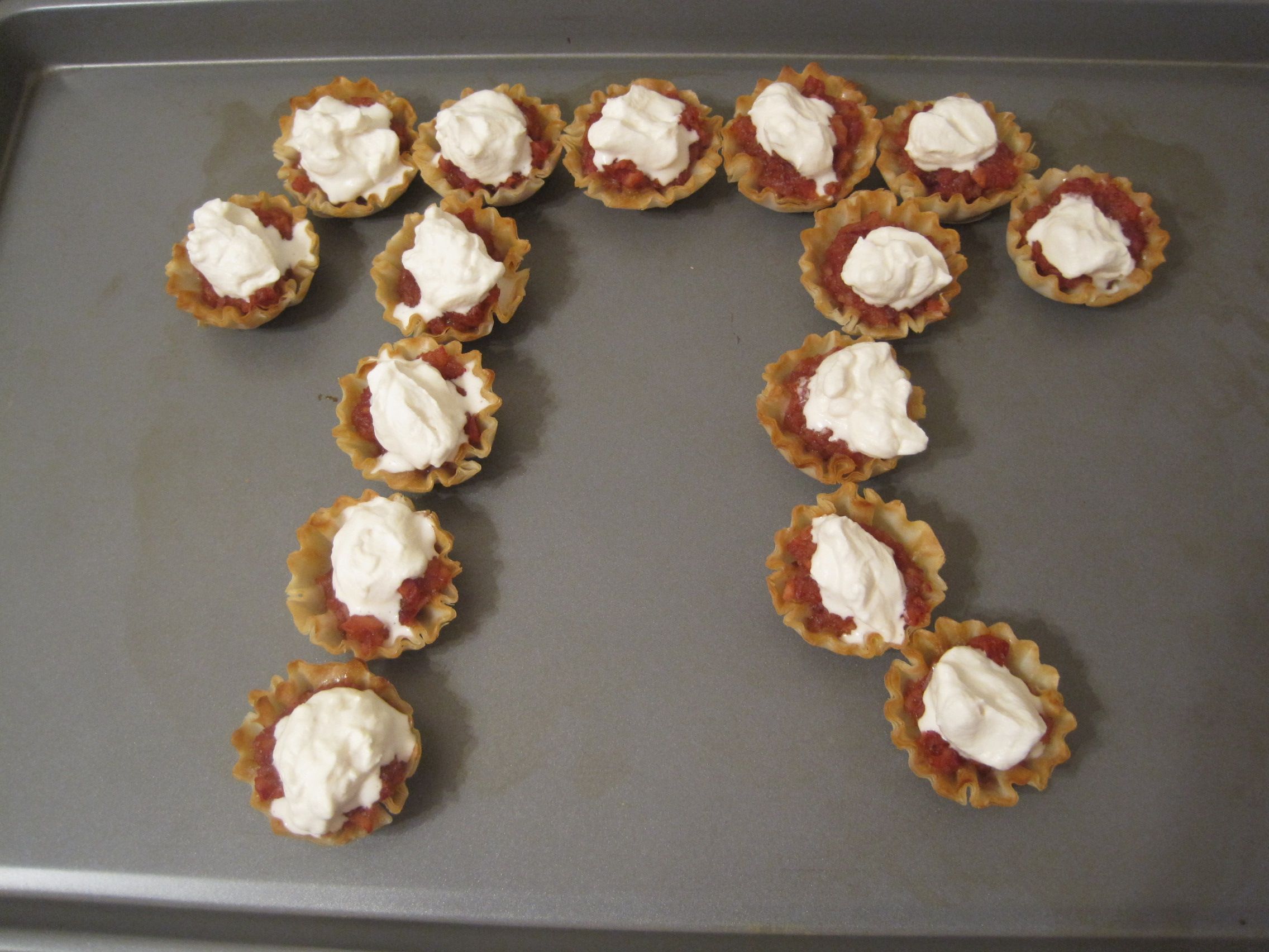 Strawberry-Apple Cinnamon Pi(e)