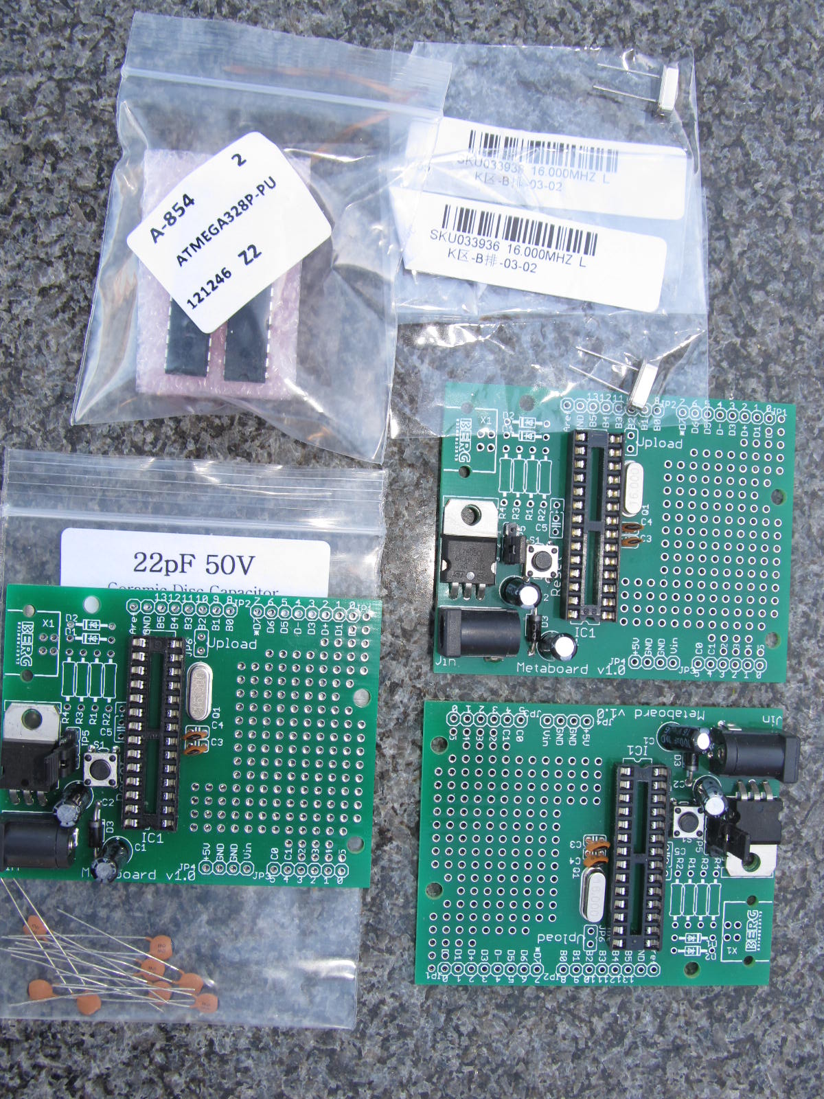 The CheepaDuino, minimalist Arduino platform on the cheap!