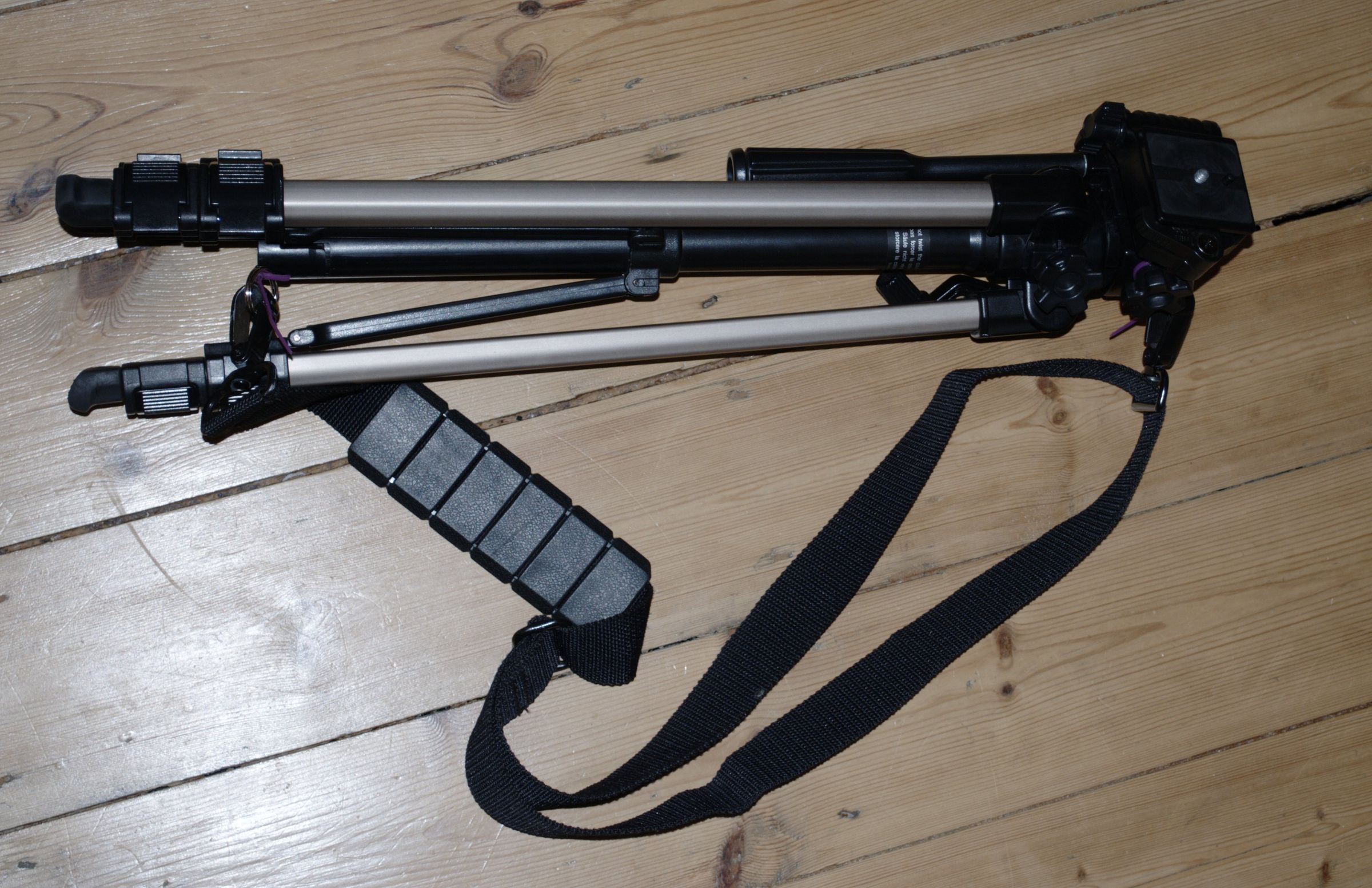 Make a Shoulder Strap for Your Tripod 4 Steps (with Pictures) Instructables