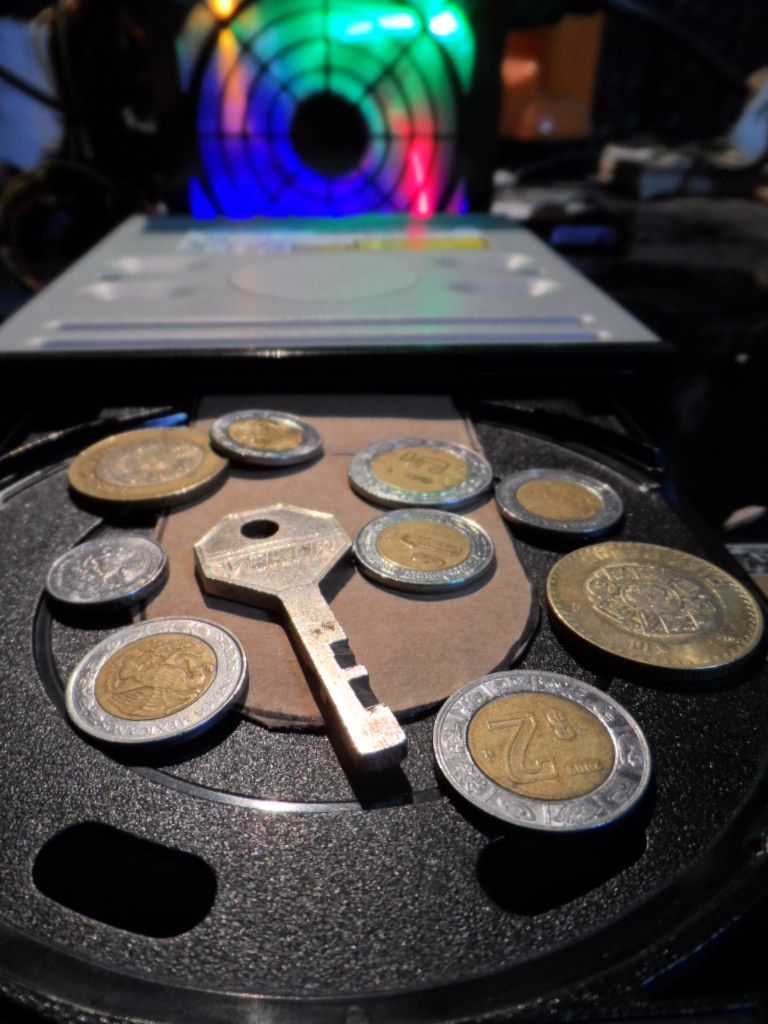 Secret Door CD ROM / Puerta Secreta CD ROM